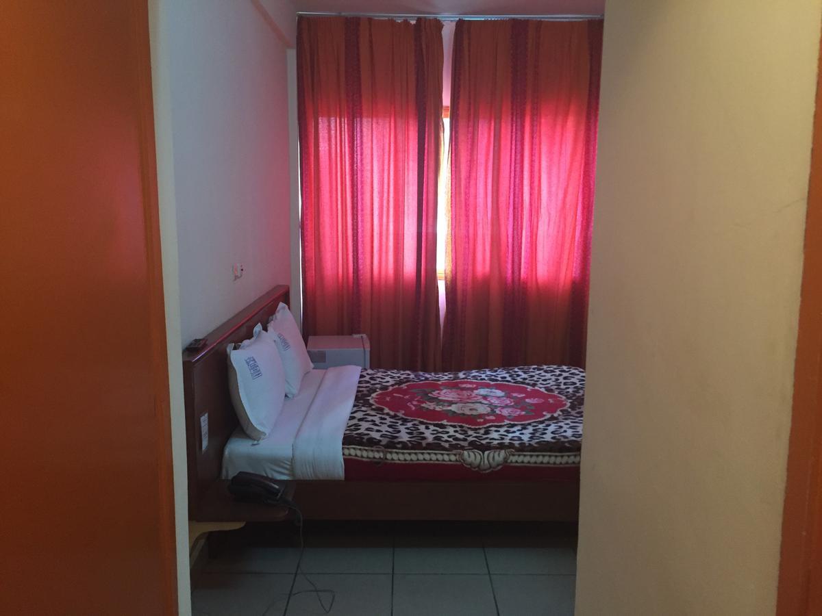 Hotel Lumiere Joss Bonabéri Dış mekan fotoğraf